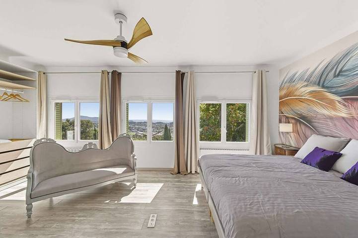 Panoramic sea view villa & heated pool in Toulon, Mittelmeerküste (Frankreich)