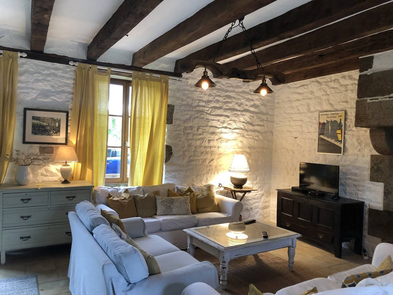 Maison La Perouse. in Bazouges-la-Pérouse, Fougères-Vitré