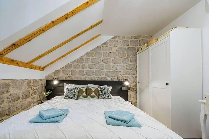 Villa Dovecote with Private Sauna, Jacuzzi & Gym in Ston, Dubrovnik-Neretva