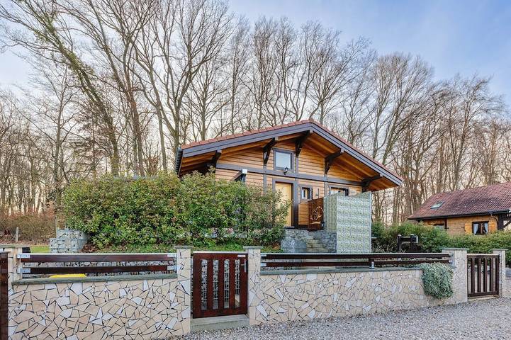 Gîte pour 2 personnes, avec jardin à Waldighofen