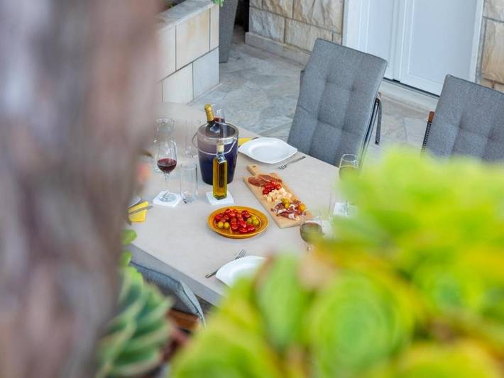 Ganze Wohnung, Ferienwohnung für 8 Personen mit Garten in Selca, Brac