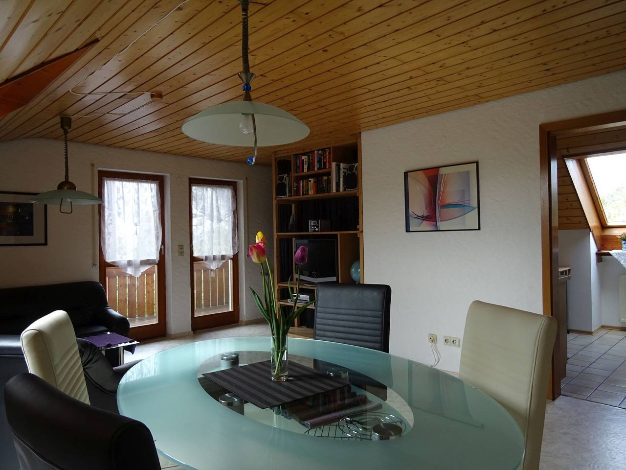 Entire apartment, Apartment 'Zerlaut' with Balcony and Wi-Fi in Langenargen, Region Bodensee-Oberschwaben