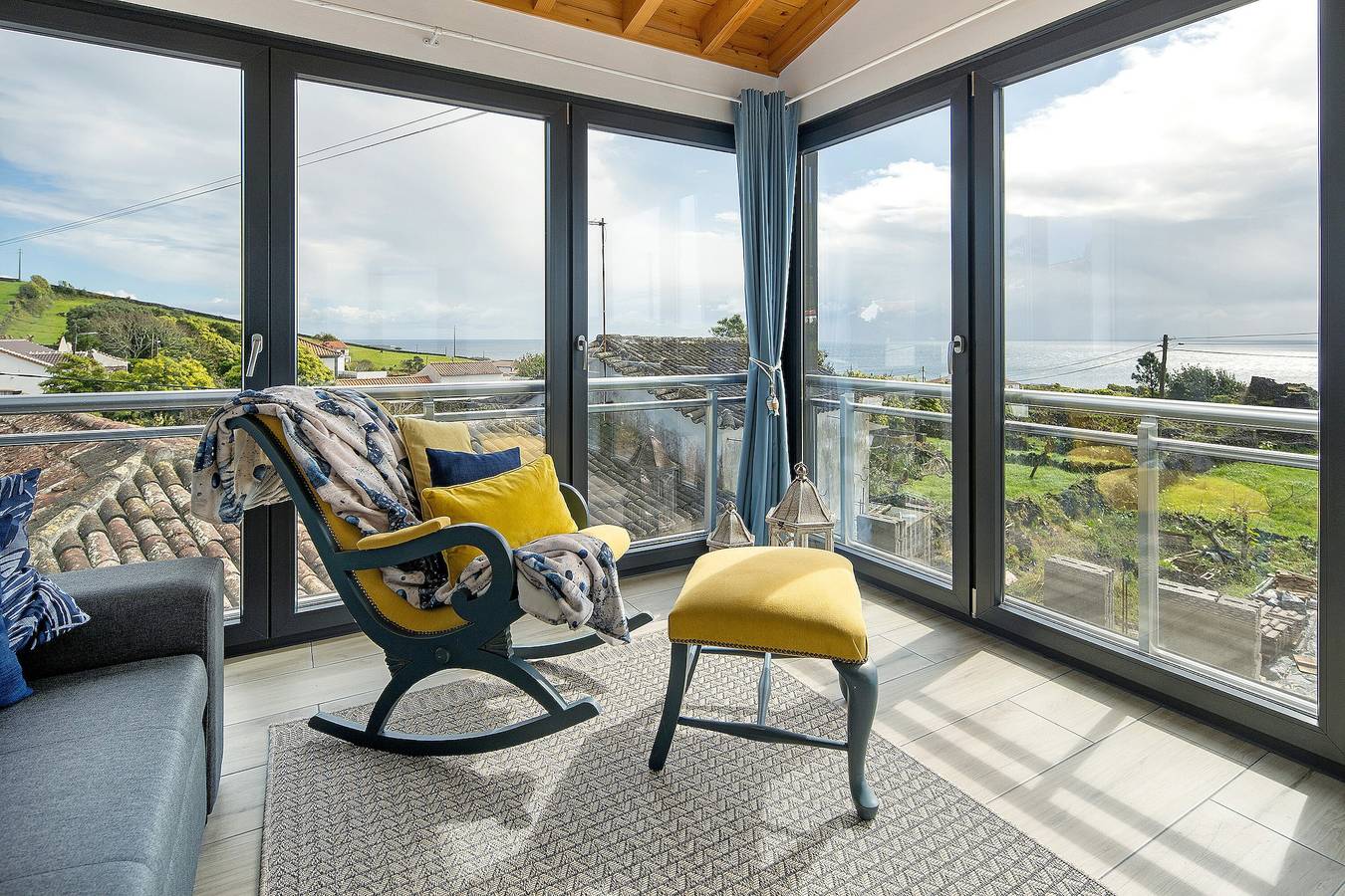 Hel leilighet, Apartment 'Cantinho Da Maresia' with Sea View, Wi-Fi and Air Conditioning in Porto Martins, Terceira (Azorene)