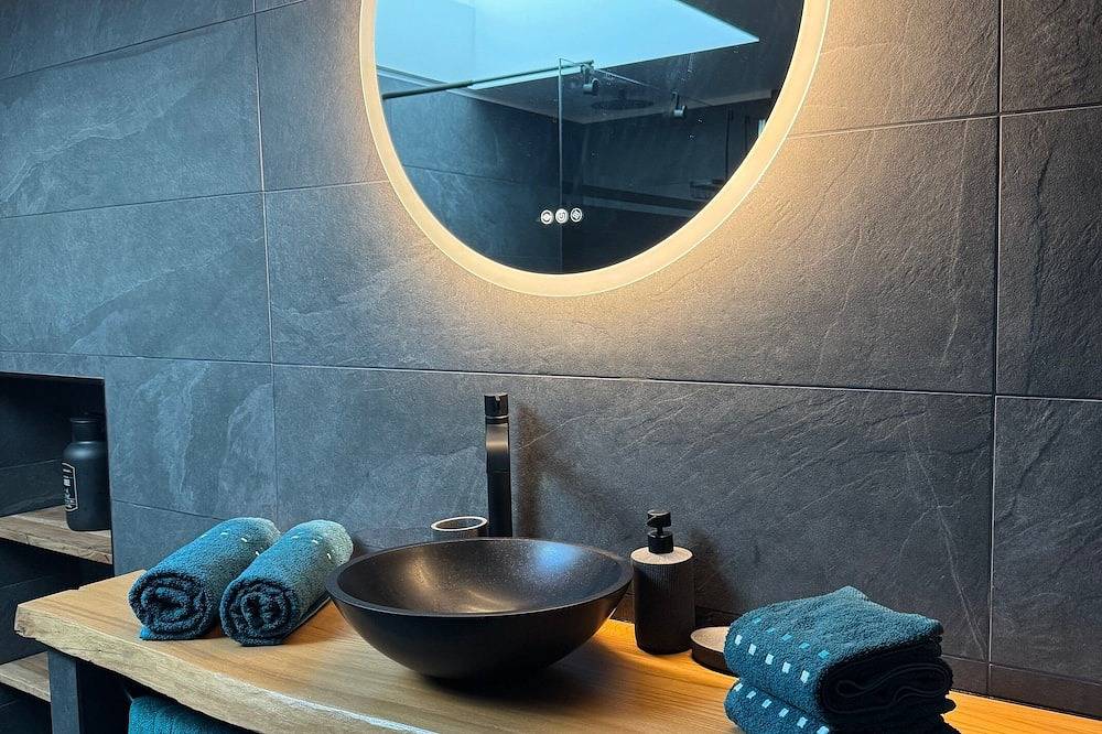 La grange de Guew * jacuzzi, sauna privés* in Guewenheim, Région de Thann