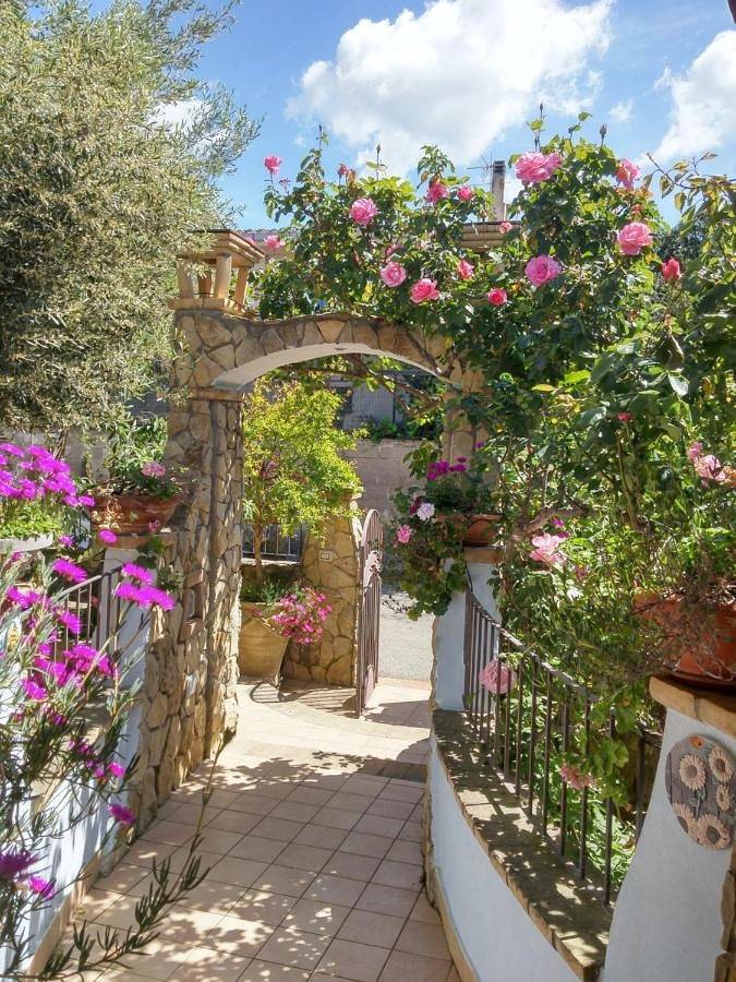 Villa für 6 Personen, mit Ausblick und Terrasse - 1