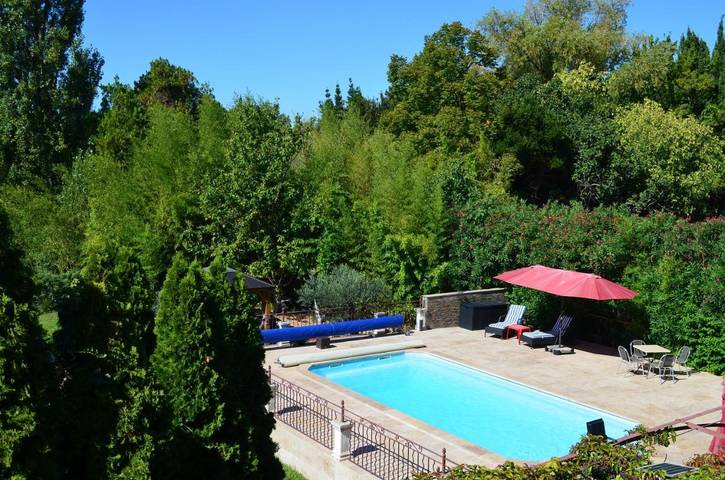 Gîte pour 2 personnes, avec terrasse et piscine au Parc naturel régional des Alpilles - 4
