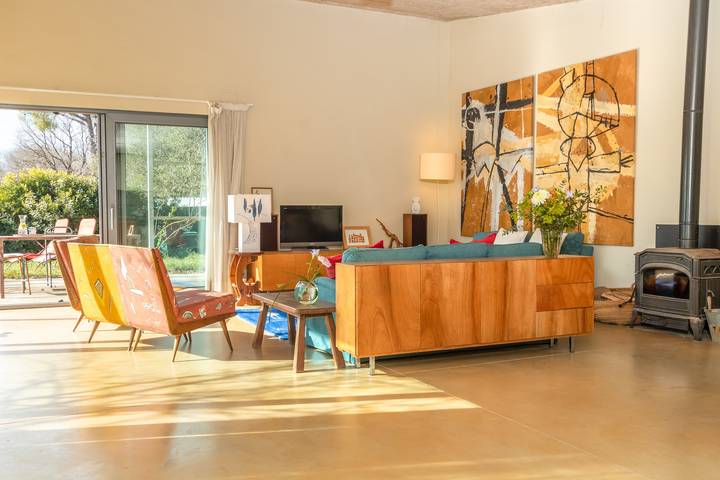 Casa "La Casita Del Bosque" con terraza privada, jardín privado y Wi-Fi in Vilopriu, Baix Empordà