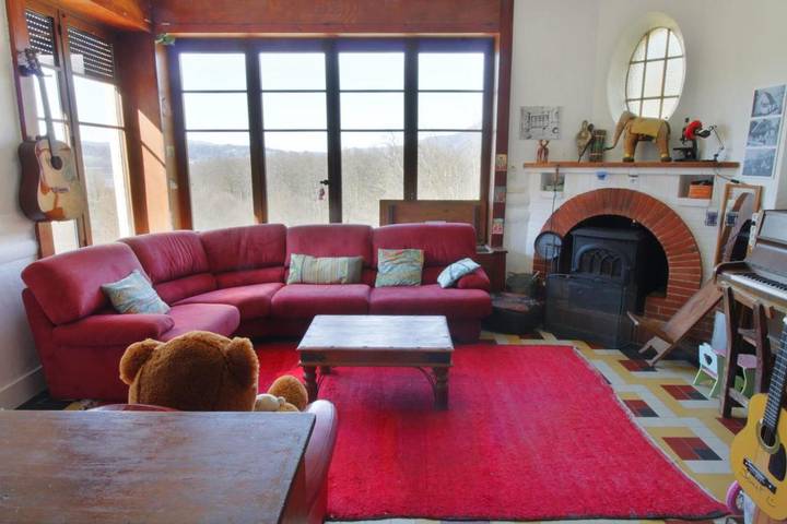 Location de vacances pour 10 personnes, avec Balcon et Terrasse ainsi que Jardin et Vue sur le lac dans Lac d'Aiguebelette - 3