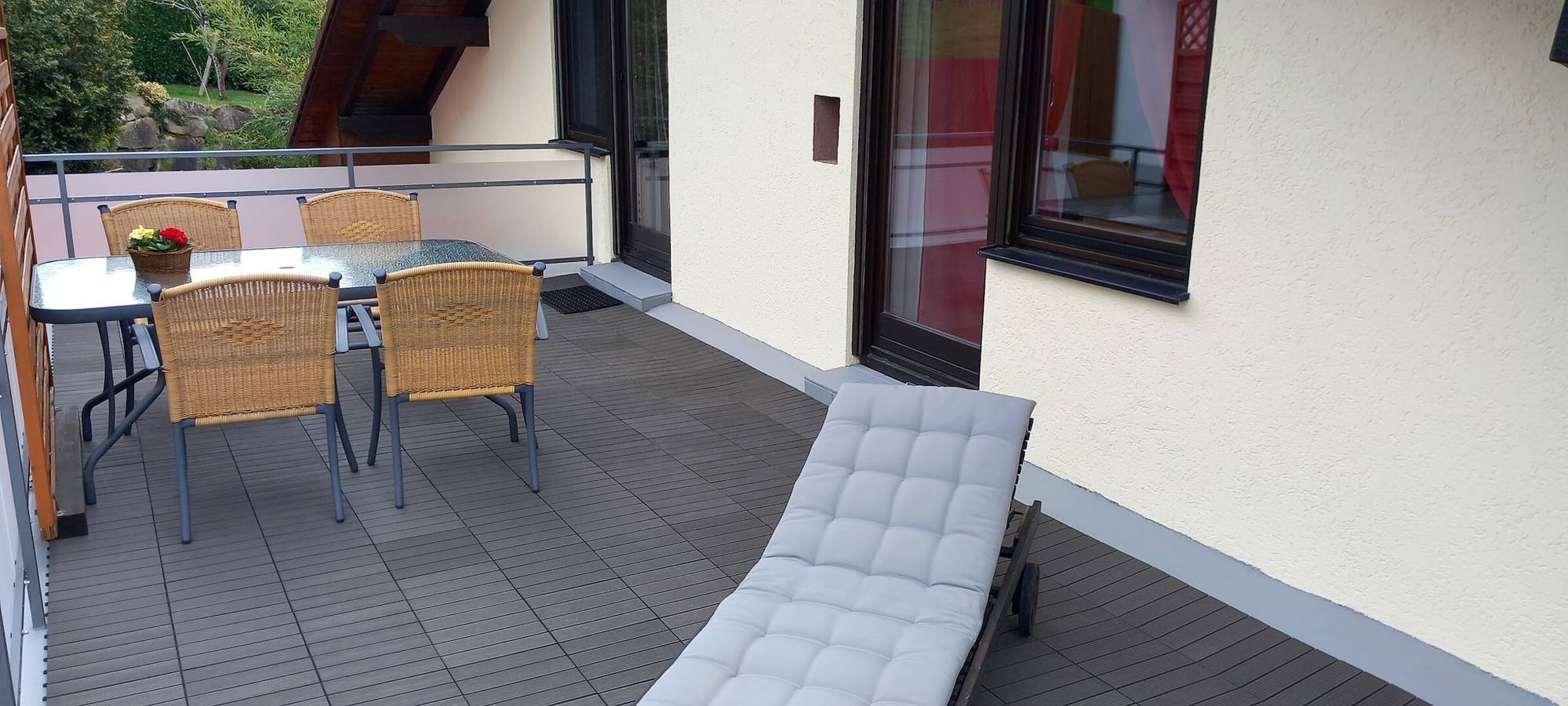 Ganze Wohnung, Ferienwohnung '1' mit privater Terrasse, privatem Garten und Wi-Fi in Bad Bellingen, Südschwarzwald