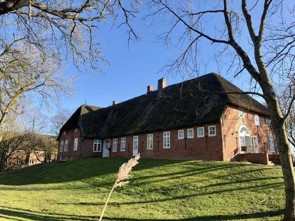 Nordseelodge Comfortable holiday residence in Tetenbüll, Eiderstedt