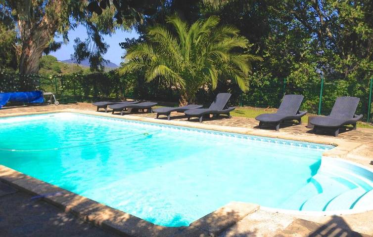 Ferienhaus für 6 Personen, mit Whirlpool und Terrasse sowie Garten und Pool in Ille-sur-Têt