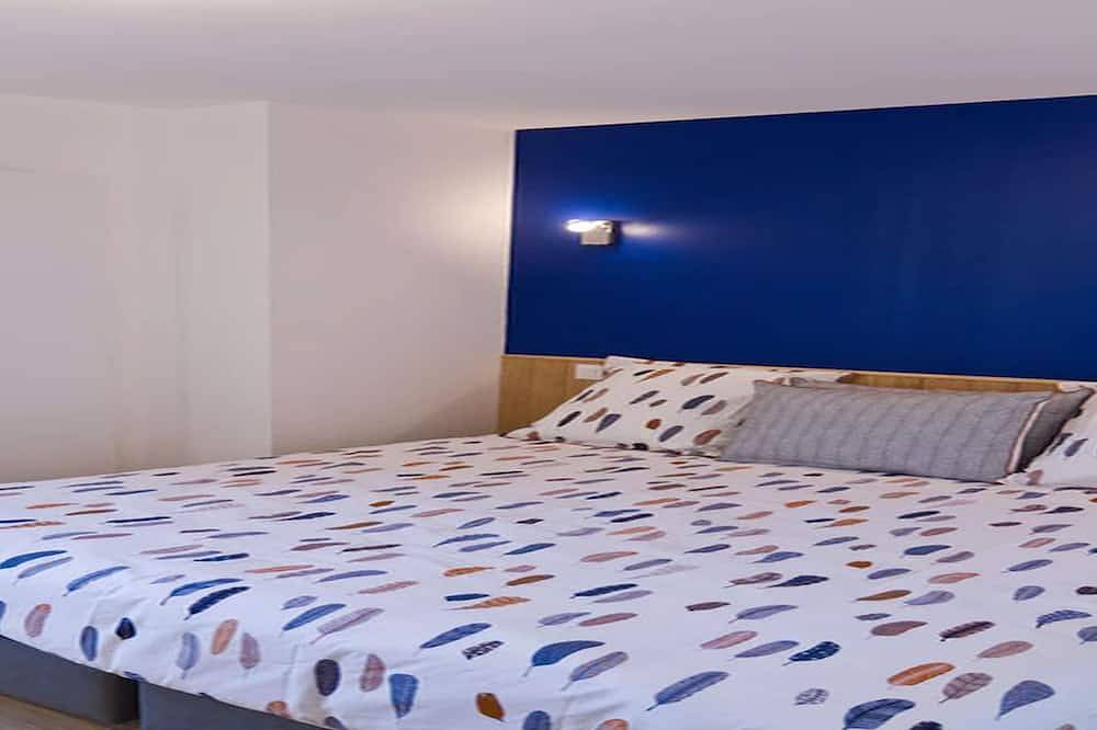 Small Gîte \"Cordeliers in Châteauroux, Châteauroux region