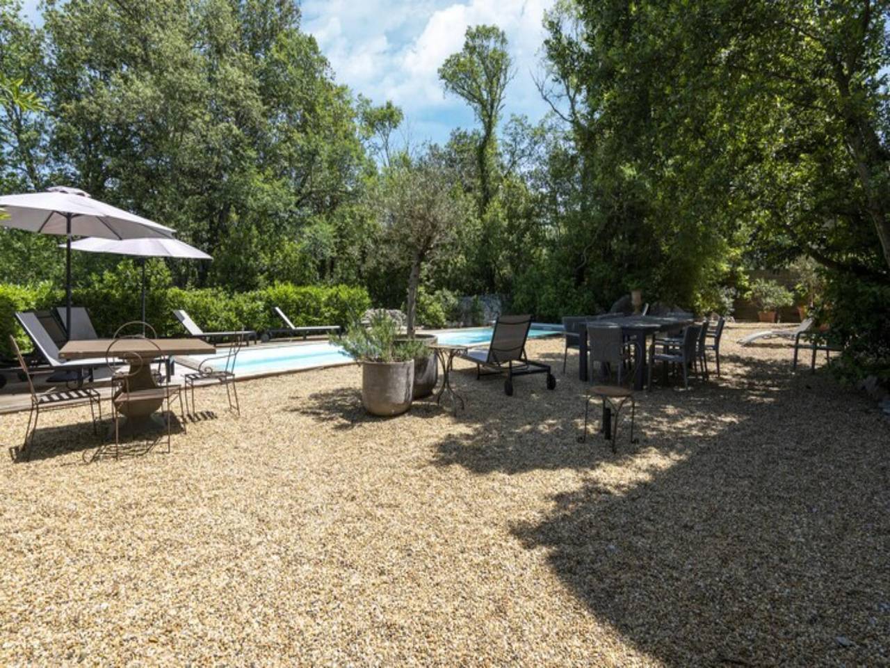 Beautiful former farmhouse with swimming pool in Labeaume, Ardèche