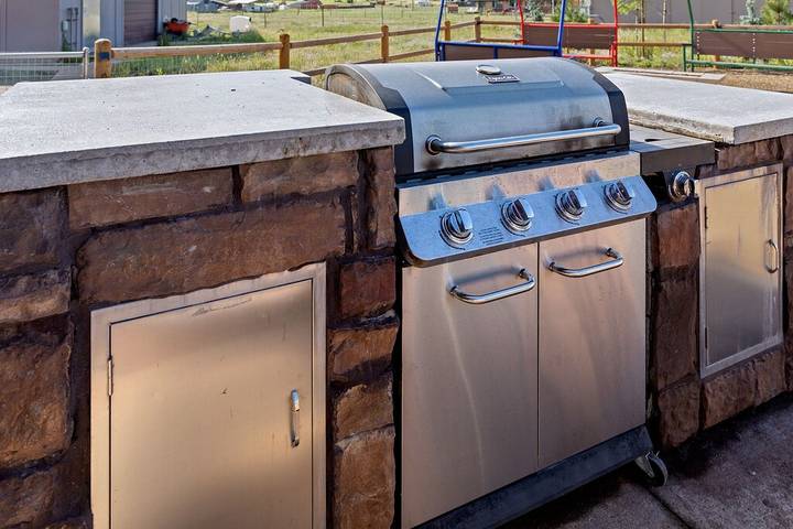 Cabaña de madera para 8 personas, con jacuzzi y jardín en Arizona