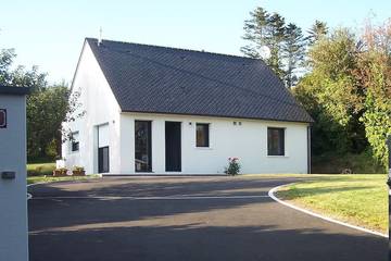 Gîte pour 4 personnes, avec terrasse et jardin à Goulien