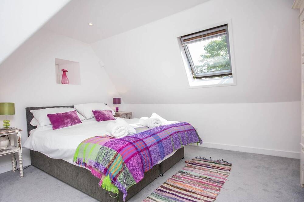 4 Bed in Wareham (oc-dc182) in Lulworth Cove, Dorset