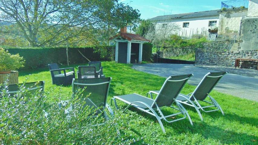 Casa rural para 16 personas, con vistas y jardín en Valle de Baztan - 2