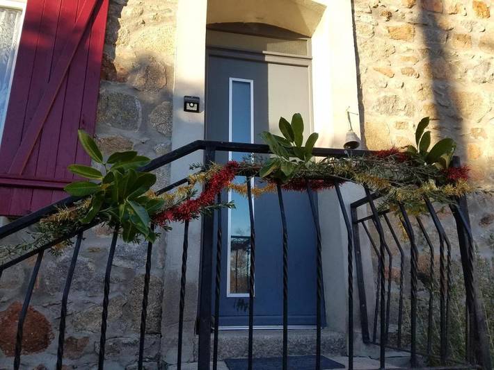 Location de vacances pour 10 personnes, avec Terrasse ainsi que Jardin et Vue dans Les Halles