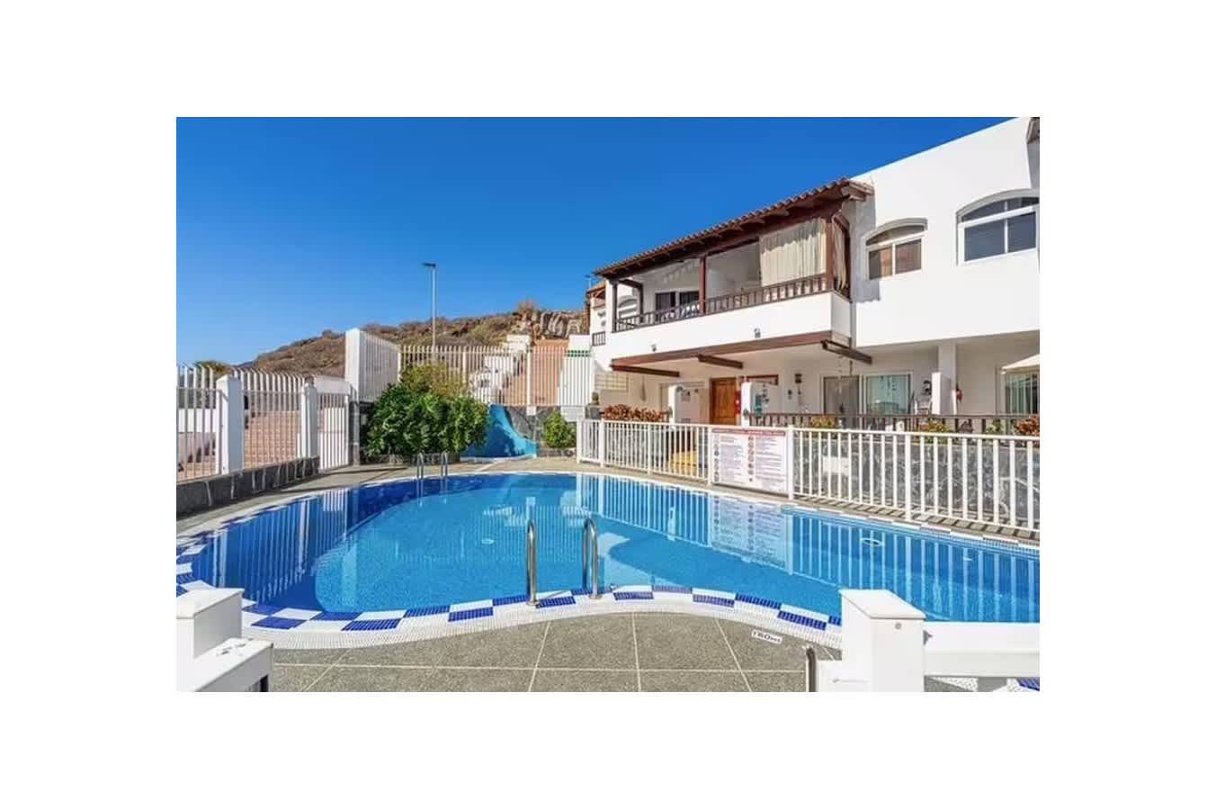 Ganze Wohnung, Costa Caleta 1 - Two Bed in La Caleta, Adeje