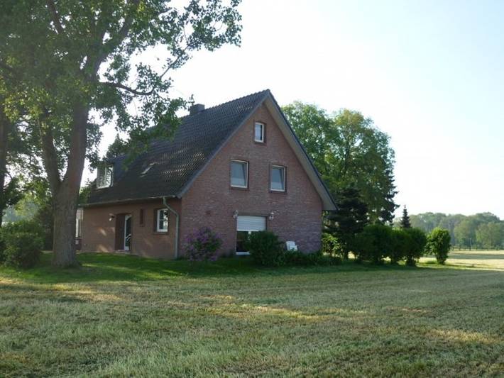 Ferienhaus für 4 Personen, mit Balkon/Terrasse und Terrasse sowie Garten am Niederrhein