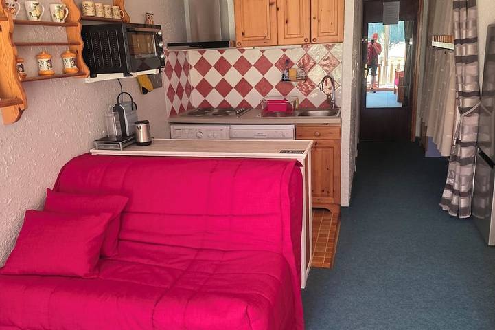 Gîte pour 6 personnes, avec Jardin dans Cinéma L'Aiguille