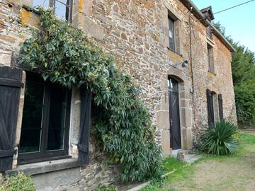 Gîte pour 4 personnes, avec vue et jardin à Baguer-Pican