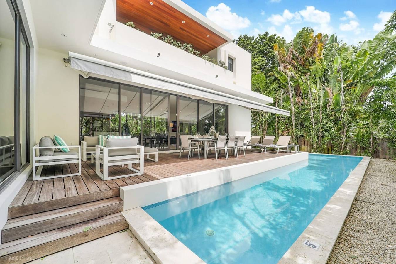 Vacation Rental for 9 Guests in North Bay Village, Florida