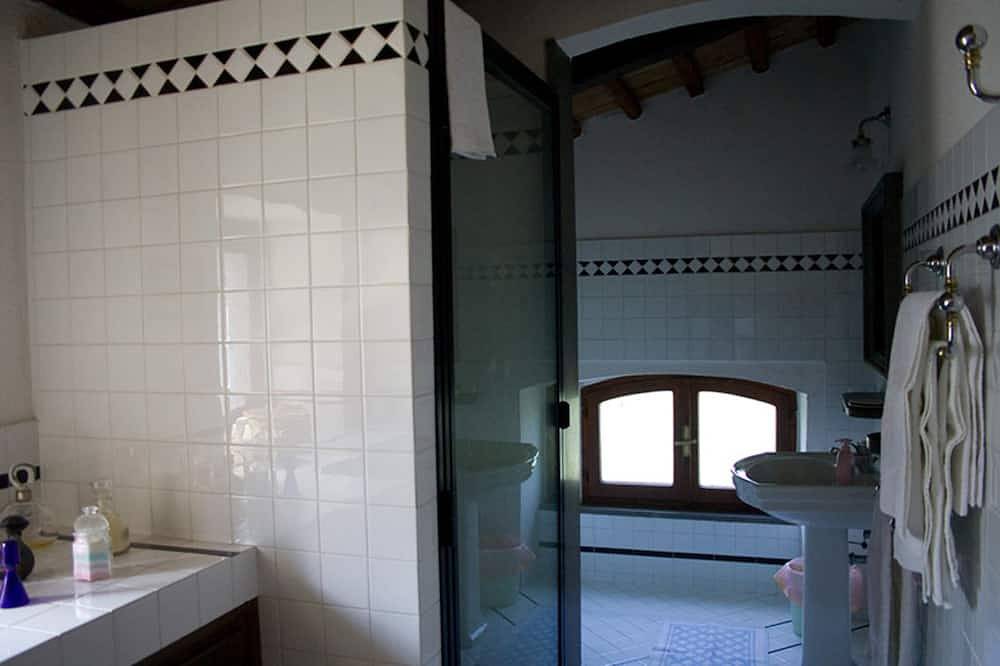 Villa mit Pool in Civita di Bagnoregio in Bagnoregio, Viterbo Provinz