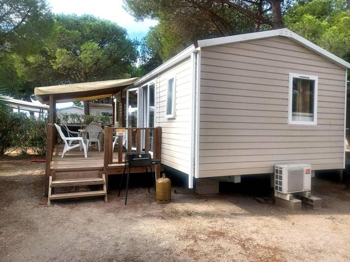 Camping pour 6 personnes, avec vue sur le lac ainsi que piscine et terrasse à Le Barcarès - 2