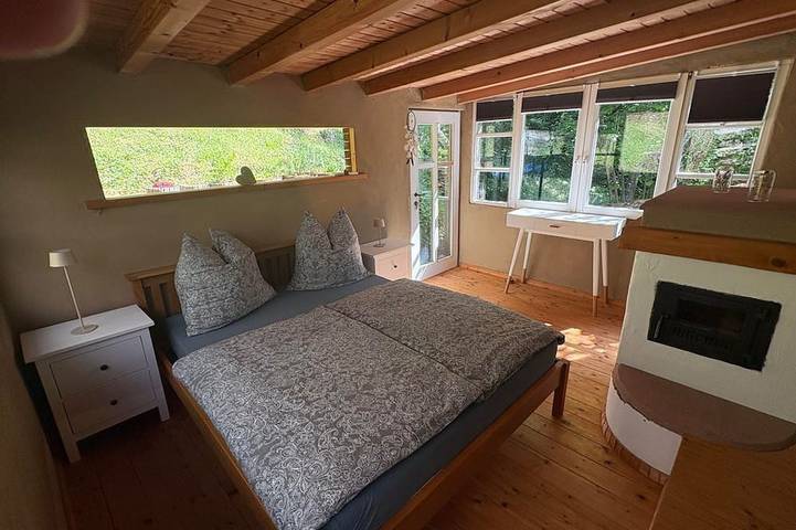 Ganze Wohnung, \"unterm Frohnbühl\" - Appartement/Fewo, Dusche und Badewanne, 1 Schlafra in Dahn, Landkreis Südwestpfalz
