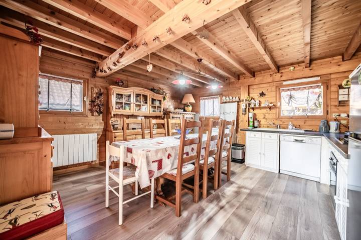 Chalet „8p Classique-Le Ptit Marvel“: Bergblick, private Terrasse & Wlan in Verchaix, Region Bonneville