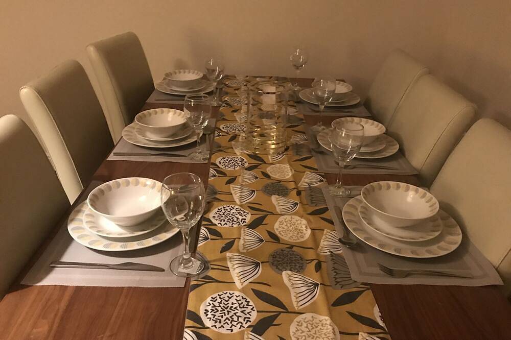 Geheel appartement, T&N klassieke appartementen met privéparkeergelegenheid in Aberdeen, Aberdeenshire
