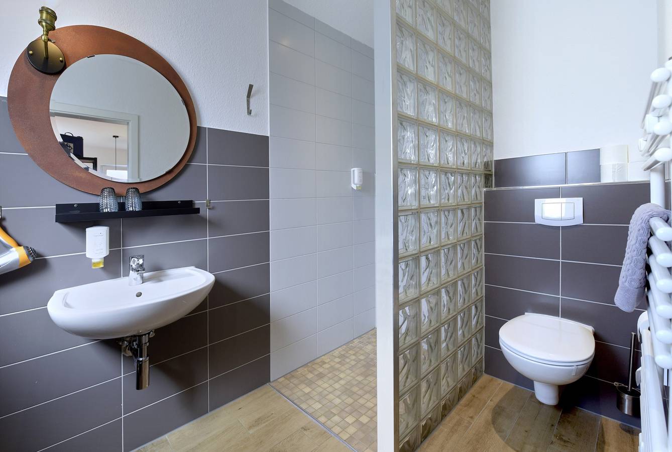 Appartement entier, Appartement « Rückenwind » avec balcon et Wi-Fi in Schafstedt, Albersdorf und Umgebung