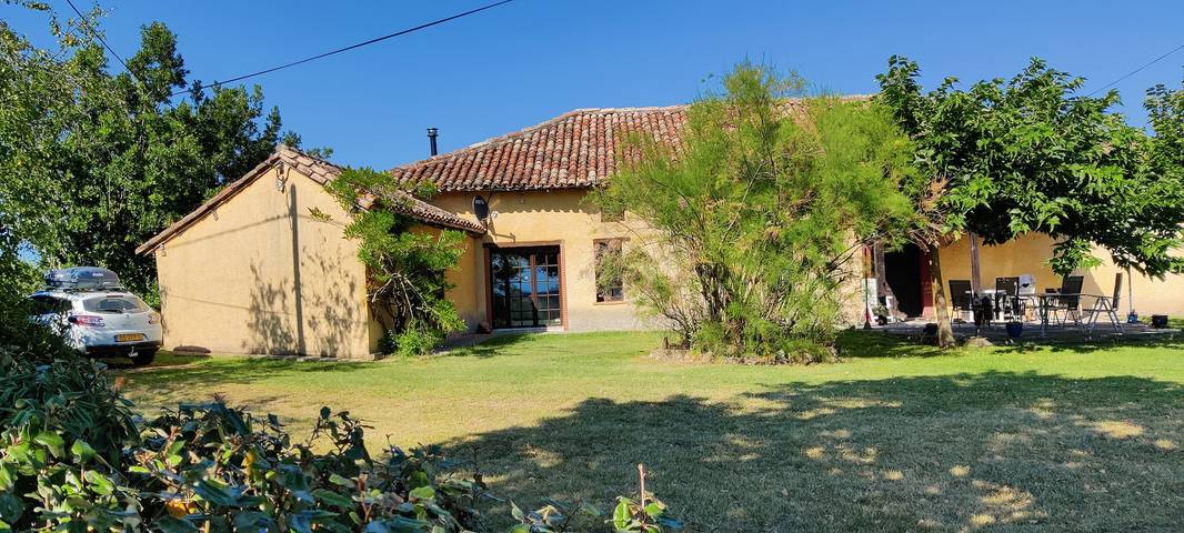 Gîte pour 5 personnes, avec piscine