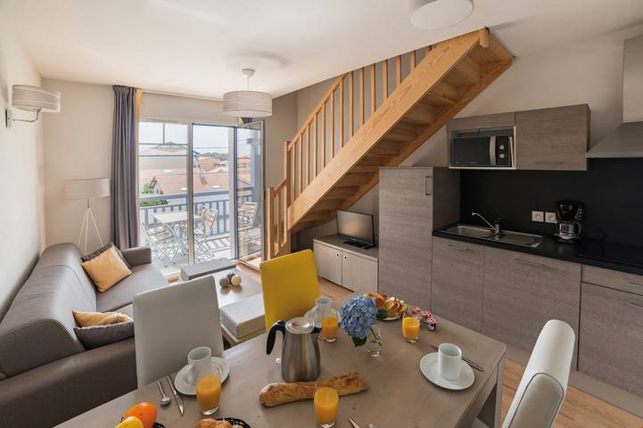 Hôtel pour 8 personnes, avec piscine ainsi que balcon et sauna dans Biscarrosse Plage - 2