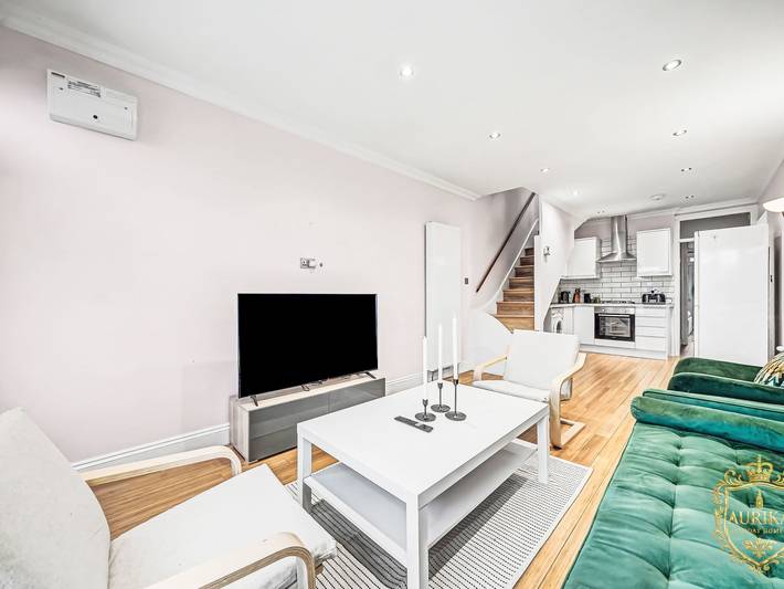 Elegant Stay In London in Croydon, London
