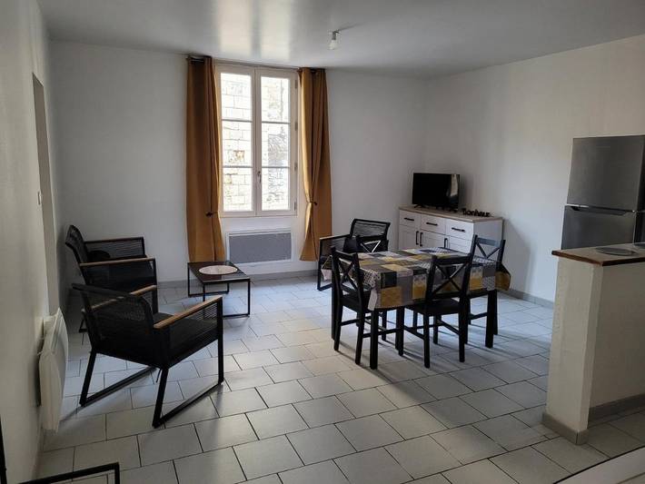 Gîte pour 4 personnes, avec vue à Le Puy-Notre-Dame