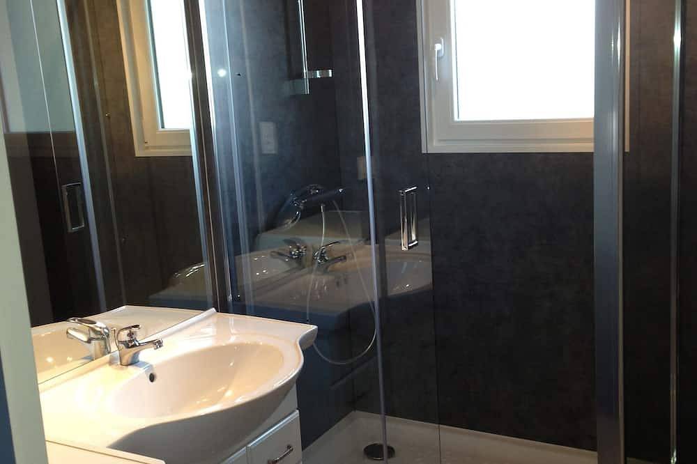 Entire apartment, Furnished *** in Saint-Vaast-la-Hougue facing the sea and the island of Tatihou in Saint-Vaast-la-Hougue, Cherbourg region