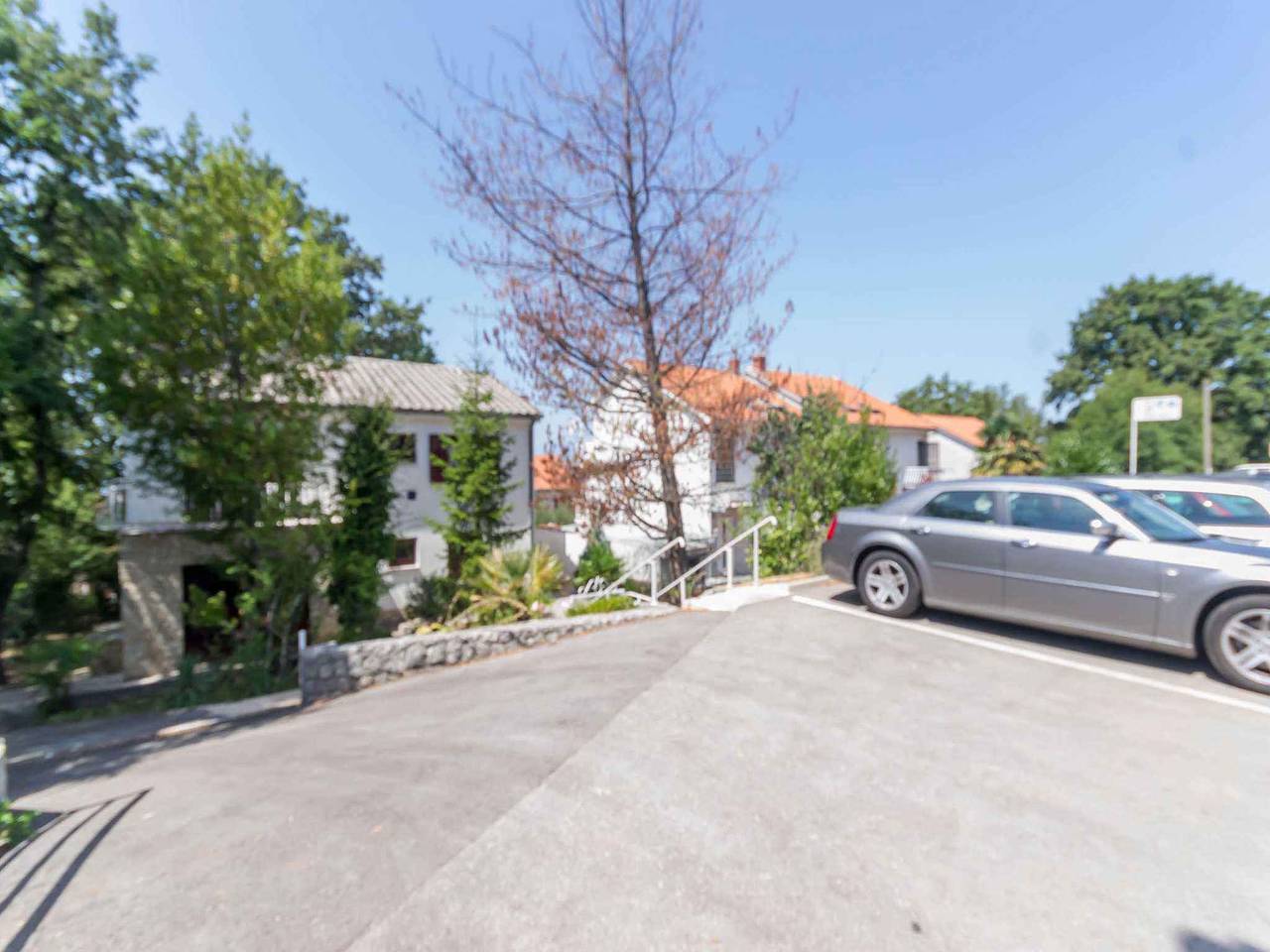 Entire holiday apartment, Holiday apartment with terrace  in Njivice, Krk