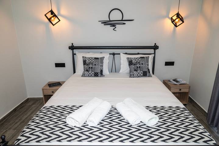Ferienwohnung für 3 Personen, mit Balkon und Terrasse in Rhodos Stadt - 2