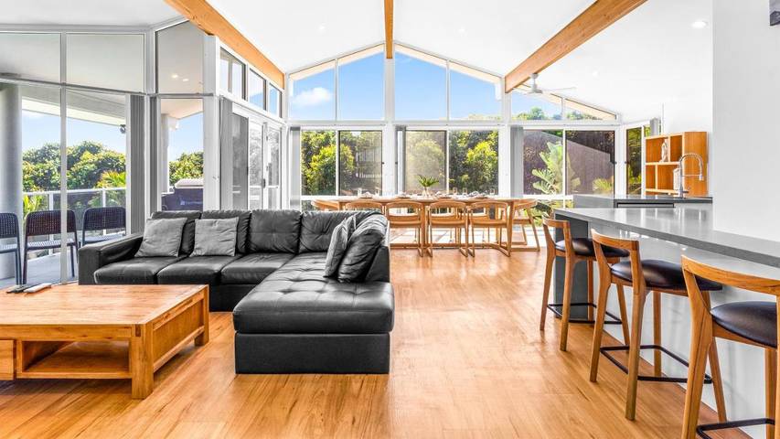 Ferienhaus für 11 Personen, mit Balkon und Pool sowie Garten in Forster