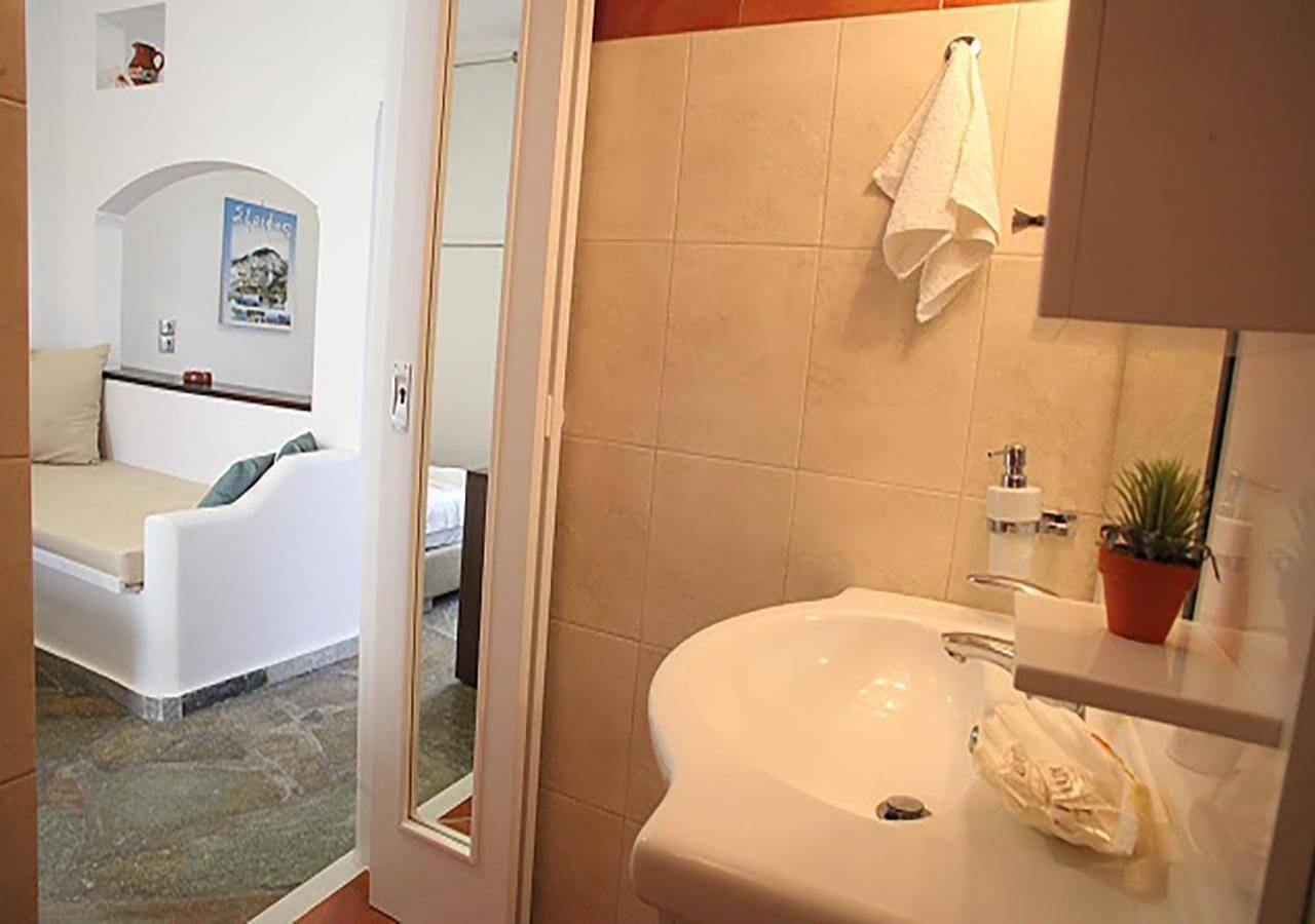 Apartment with Balcony in Livadi, Sérifos