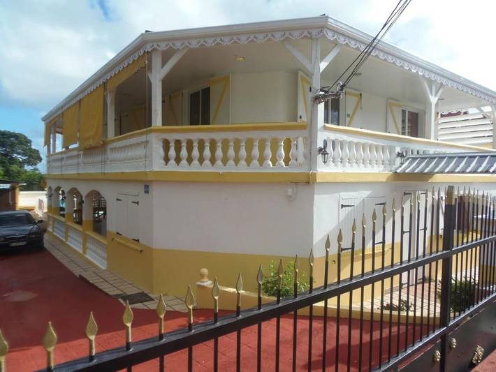 Chambre d’hôte pour 3 personnes, avec jardin ainsi que piscine et vue en Guadeloupe - 3