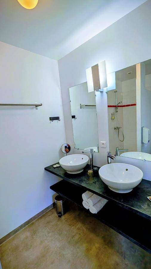 Hôtel pour 2 personnes, avec jardin, animaux acceptés à Albepierre-Bredons - 2