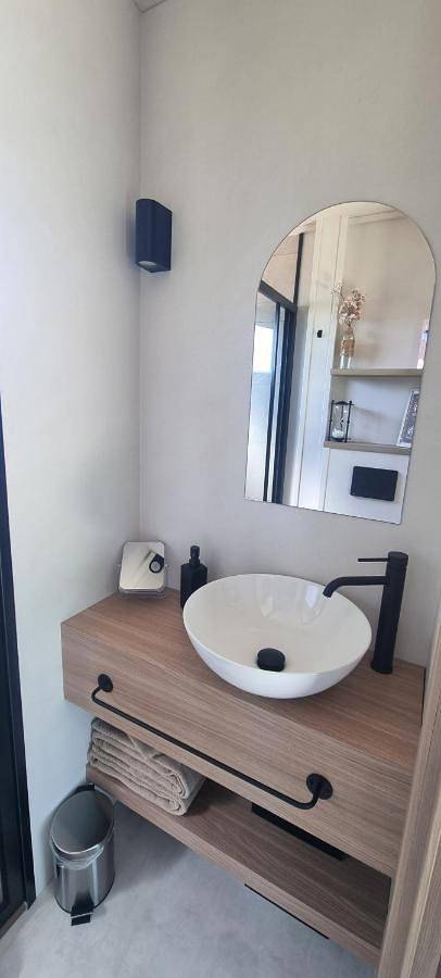 Appartement entier, Gîte isolé avec terrasse in Laignes, Région de Montbard
