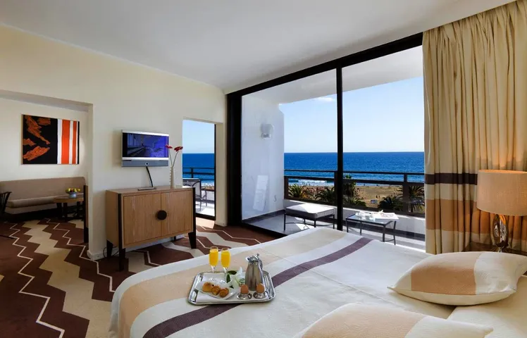 Hotel for 10 people, with sauna and garden as well as terrace, with pets - 1