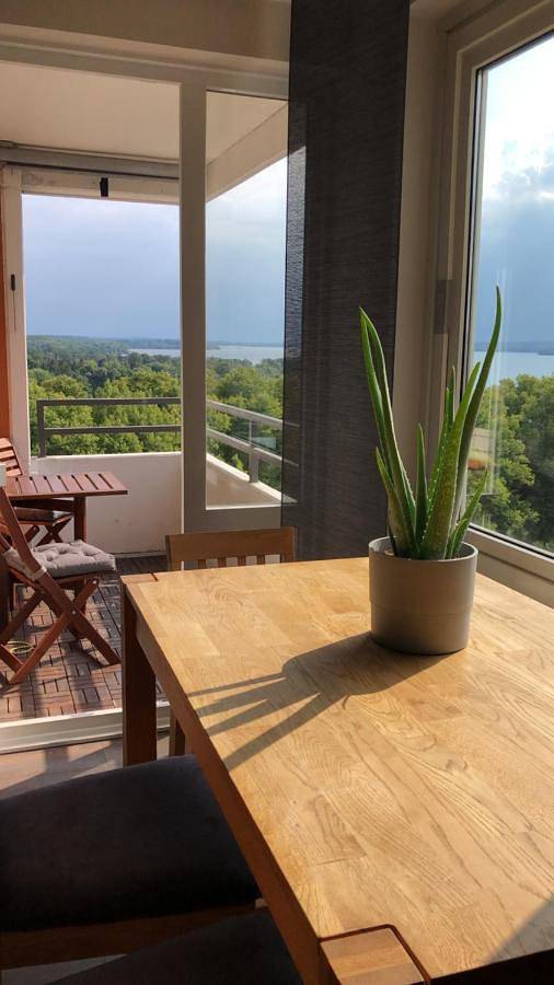 Ferienwohnung für 3 Personen, mit Balkon und Seeblick sowie Ausblick in Plön