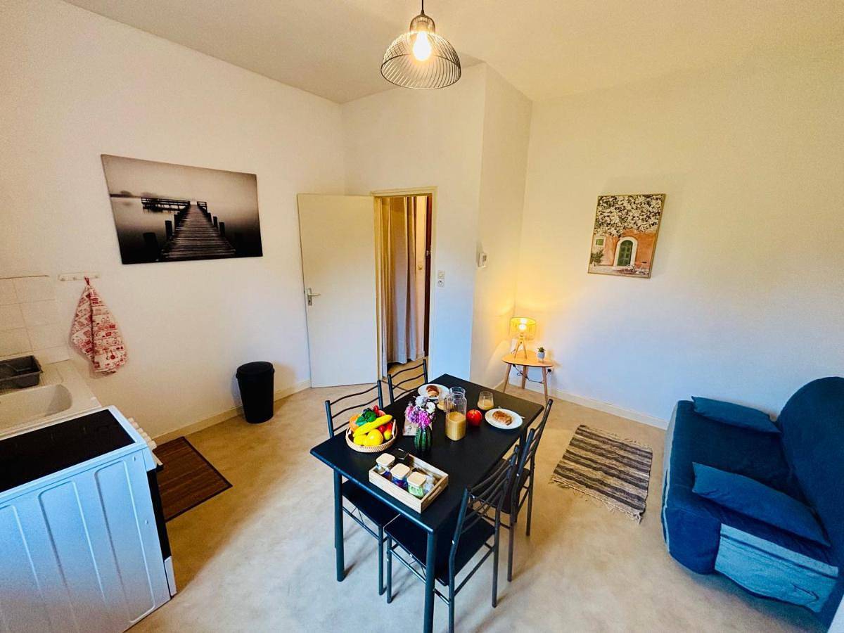 Appartement entier, Le pied à terre - Centre ville - Montceau-les-mines in Montceau-les-Mines, Région de Chalon-sur-Saône