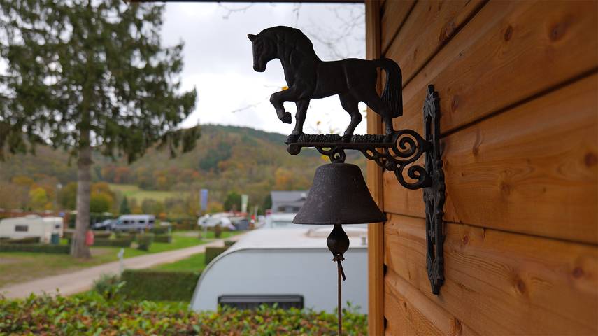 Wohnwagen für 4 Personen, mit Terrasse und Sauna sowie Ausblick und Garten, mit Haustier in Eifel (Nordrhein-Westfalen) - 4