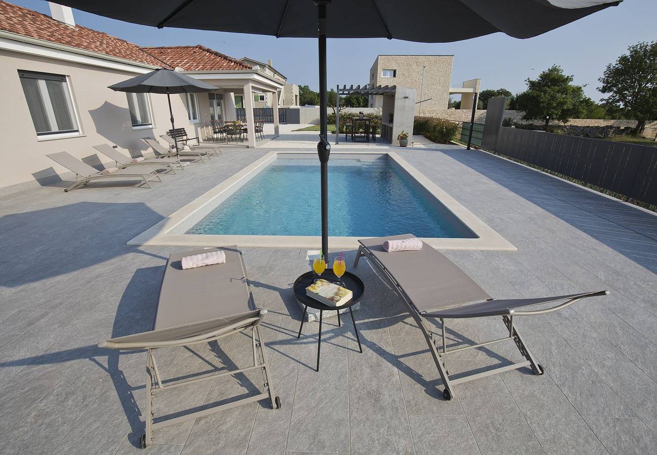 Moderne Privatvilla nahe Rovinj in Kanfanar, Zentralistrien